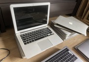 Zestaw MacBook laptopów Apple