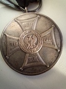 Virtuti Militari. Zasłużonym na polu chwały 1944. Srebro. Stan bdb.