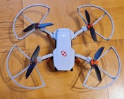 Dron DJI Mini 2 Fly More Combo - dużo dodatkowych akcesoriów