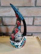 Dzbanek ręcznie zdobiony typu Pelikan