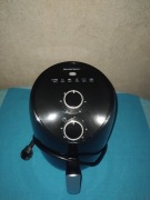 Frytkownica beztłuszczowa SILVERCREST SHLF 1000 A1, 1000 W. Czarna.