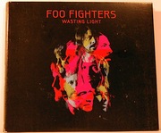 FOO FIGHTERS – WASTING LIGHT  CD/DIGIPAK