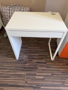 Biurko 73 x 50 białe 