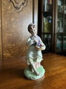 Figurka porcelanowa vintage dziewczyna z owocami 