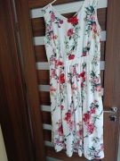 Długa sukienka w kwiaty