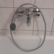 bateria wannowa ze słuchawką i wężem