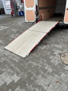 Rampa transportowa najazdowa alu do busa. Najazd 3 metry z siłownikiem.