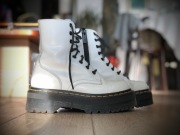 DR. MARTENS Jadon White r 36