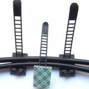 Mocowanie organizer kabli na przylepiec cena za 2szt 