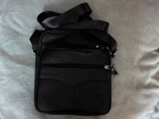 TORBA MĘSKA  NA RAMIĘ SKÓRA NATURALNA  DUŻA  OKAZJA! 26X23X8 CM.