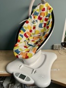 Leżaczek bujaczek 4Moms MamaRoo