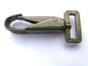 Stalowy karabińczyk z uchem na pas i krętlkiem 