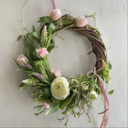 Wianek wiosenny wielkanocny świąteczny sztuczny na drzwi 38 cm