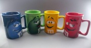 Kolorowa kolekcja kubków M&M's