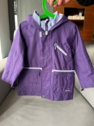 Kurtka przeciwdeszczowa Quechua 98/104cm na jesień i wiosnę wodoodporna