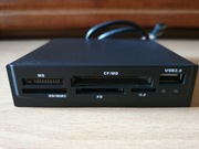 Czytnik kart flash wewnętrzny 24w1 czarny 