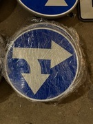 Znak drogowy, nowy zafoliowany (w komplecie z mocowaniem do słupa)