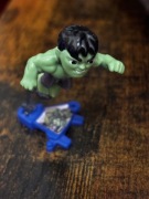 Figurka Hulk Kinder niespodzianka Marvel 2024/2025