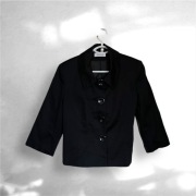 Czarna elegancka marynarka Sawka Collection