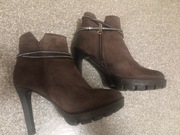 Buty botki Carinii skóra naturalna zamszowa