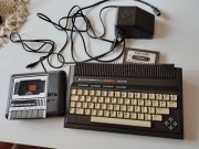 Commodore plus 4 wraz z magnetofonem i zasilaczem super stan.