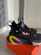 Buty sportowe, polecane do gry w koszykówkę 