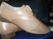 damskie skórzane buty firmy Caprice rozmiar 41