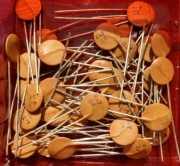 4,7nF 250V L-5 KFP CERAD kondensator cer zabytek PRL 