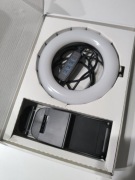 Pierścieniowa lampa LED