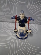 Figurka porcelanowa kobieta z wiadrami 