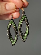 Kolczyki z japońskich koralików.