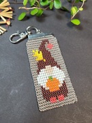 Skrzat Krasnal z dyną ciemny - Brelok zawieszka do kluczy torebki