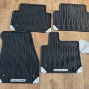 ORYGINALNE Dywaniki wycieraczki gumowe Range Rover Evoque od 2019 VPLZS0700