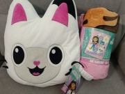 Poduszka kształtka koc flanelowy 130x160 Koci Domek Gabi Gabby's różne zest