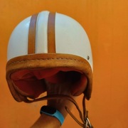 Kask Orzeszek  z epoki PRL-u  