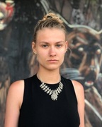 zeiss 24-70  jak nówka  Sony E