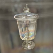 Elegancki szklany pojemnik na słodycze i ciastka