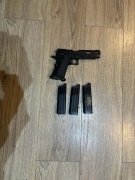 Replika pistoletu Double Bell 894