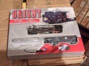 Kolejka orient lokomotywa plus wagon