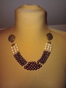 Naszyjnik kolia perły perełki brązy beże złoto