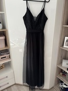 Sukienka w kolorze czarnym