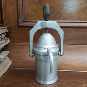 Zabytkowy Express do kawy z lat 70-tych okresu PRL