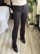 Spodnie marki Weekday Rozmiar 38 Rozsuwane nogawki, midi stan