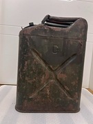 Kanister wojskowy na olej napędowy QMC z II Wojny Światowej, USA lata 40-te