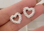 Kolczyki serduszka na sztyft + pudełko 