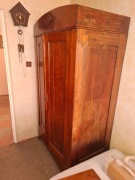 Antyczna szafa orzechowa, XIX wiek – Styl Ludwika Filipa / Eklektyzm