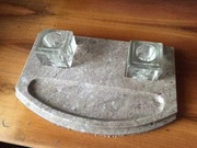 Marmurowy przybornik, organizer i kałamarze na biu