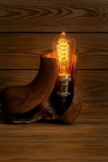 Ręcznie wykonana lampa stołowa z litego, naturalnego drewna