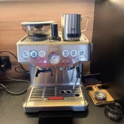 Ekspres do kawy Sage Barista Express