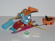 Lego scala Zimowa wyprawa Emmy lalka narciarka sanki narty pies szczeniak